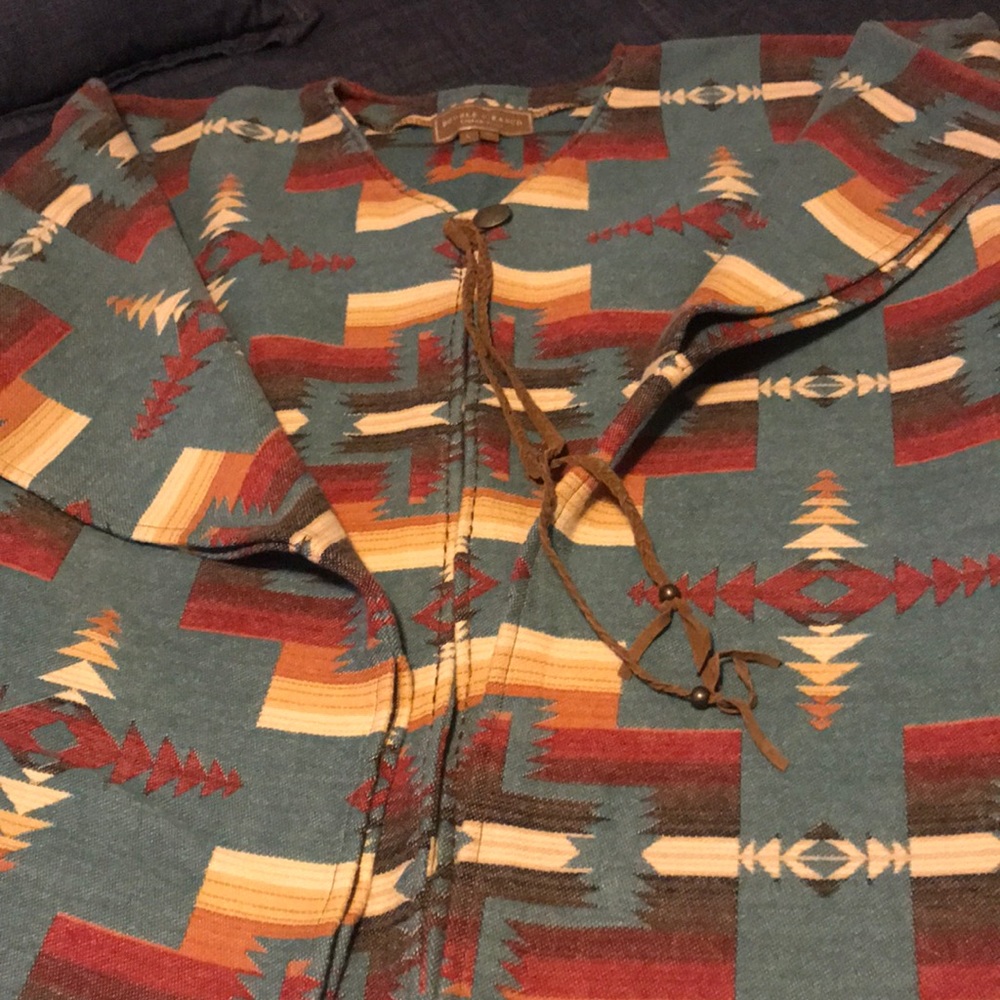 Double D poncho